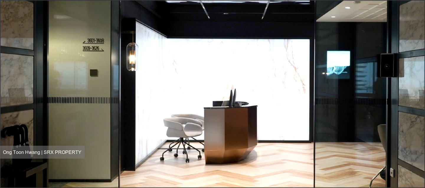 Gateway East (D7), Office #456583081